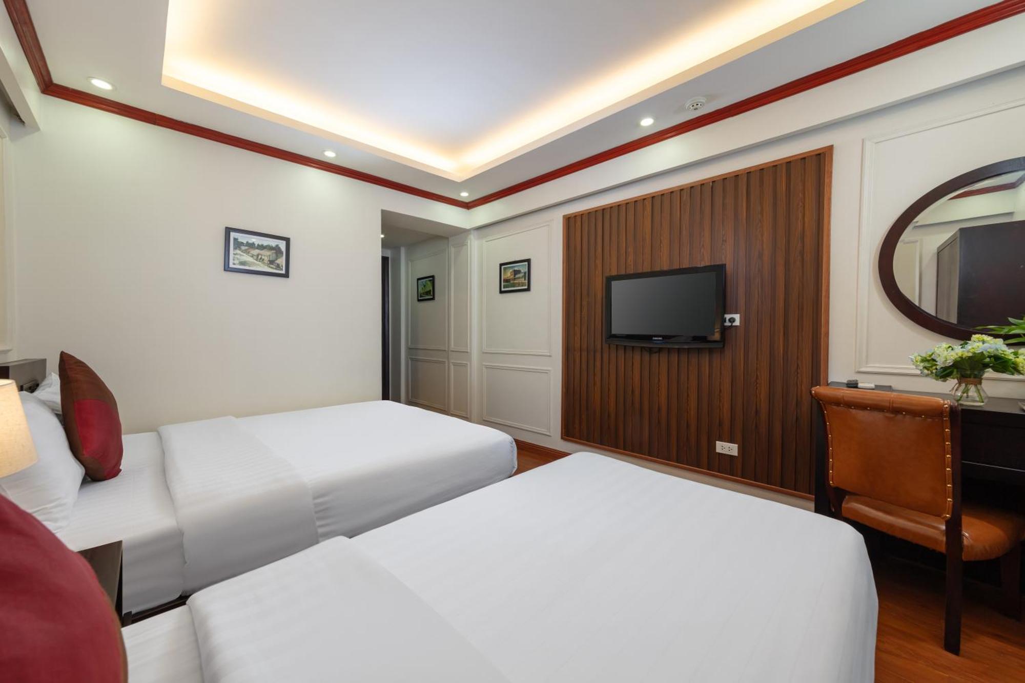 Viet Premium Hotel By Lake View Hospitality — Photos 3